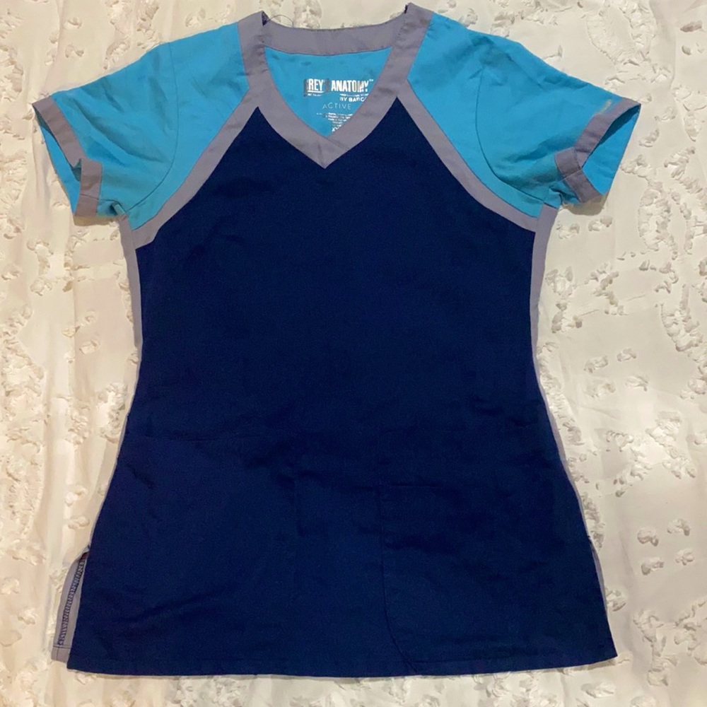 Grey’s Anatomy Active by Barco Scrub Top!
